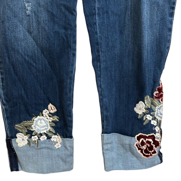 Chicos Slimming Jeans - Picture 1 of 2